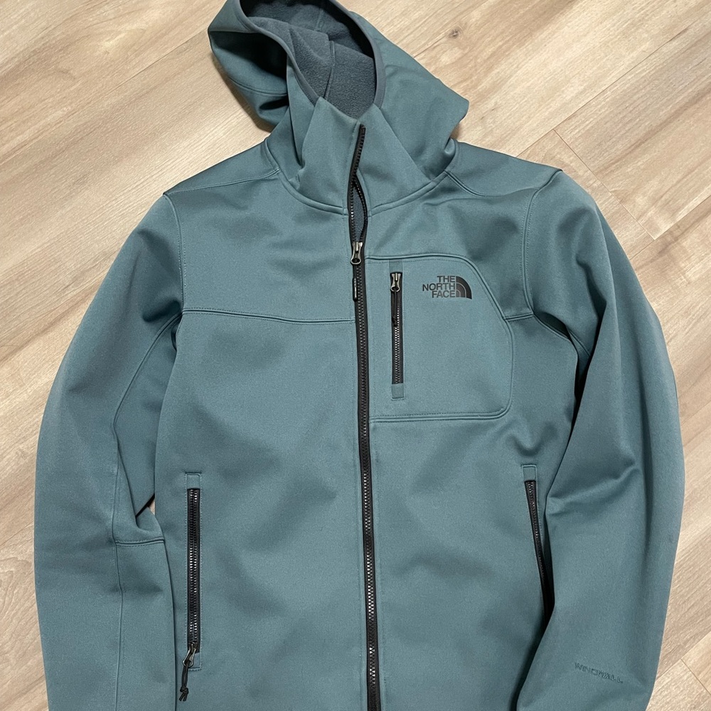 North Face Men’s Jacket size small NWOT